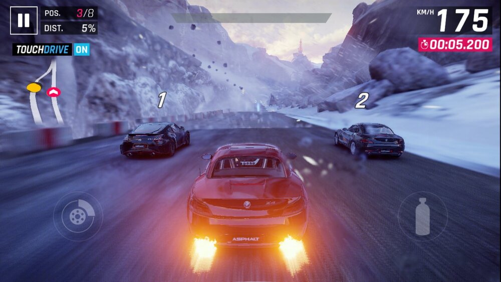 Steuerelemente im Spiel Asphalt 9: Legends